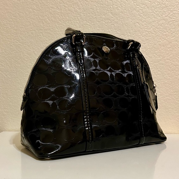Coach Peyton Link C Embossed Patent Domed Satchel 32583 Black Charm & Key Cover - Picture 2 of 12